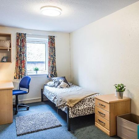 Joivy Budget 4,5 And 6 Bed Private Flats, In Historic Old Town (Adults Only) Edinburgh Dış mekan fotoğraf