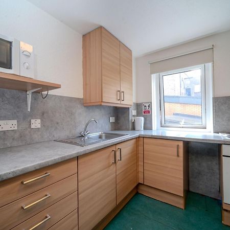 Joivy Budget 4,5 And 6 Bed Private Flats, In Historic Old Town (Adults Only) Edinburgh Dış mekan fotoğraf