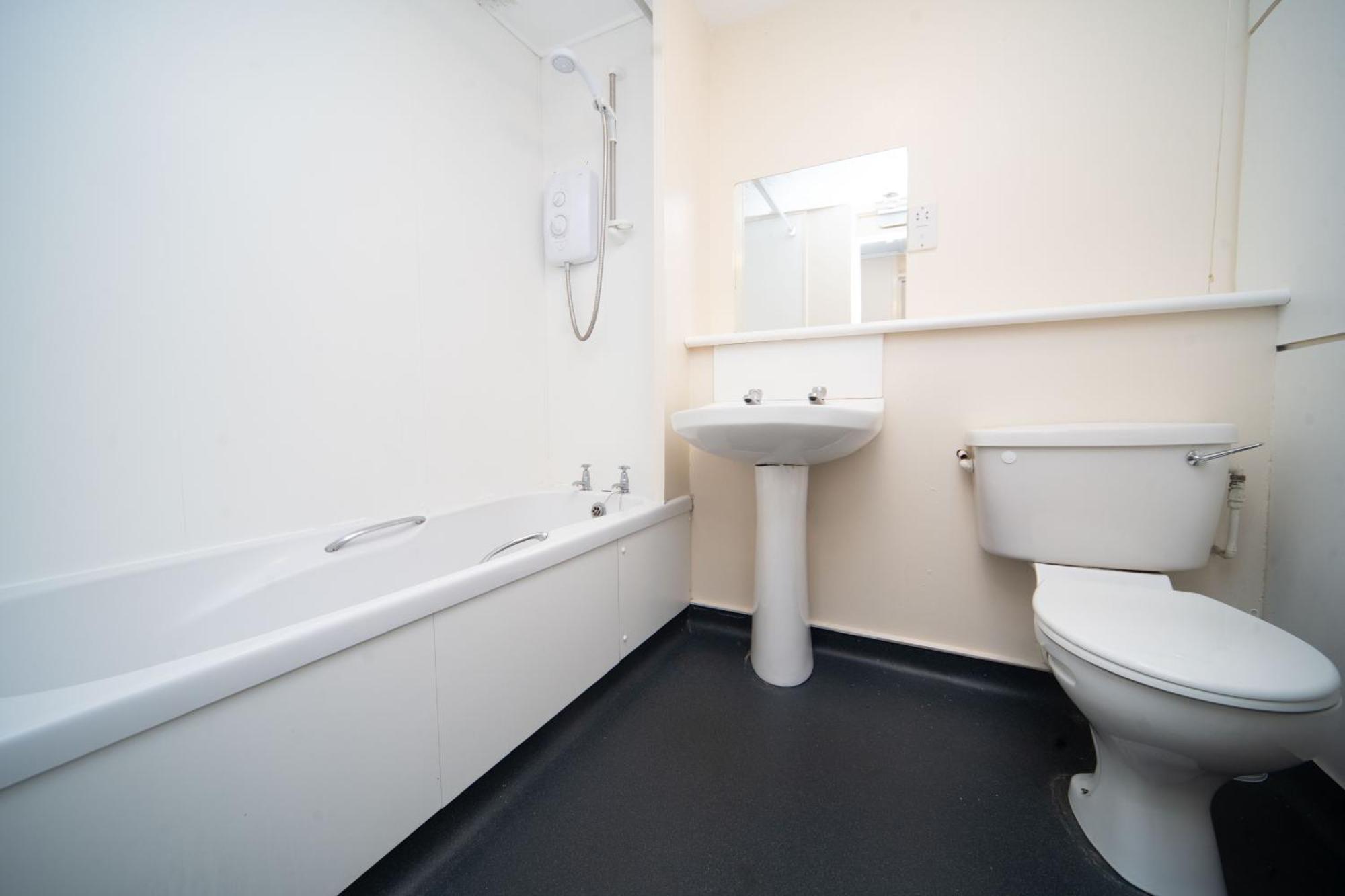 Joivy Budget 4,5 And 6 Bed Private Flats, In Historic Old Town (Adults Only) Edinburgh Dış mekan fotoğraf