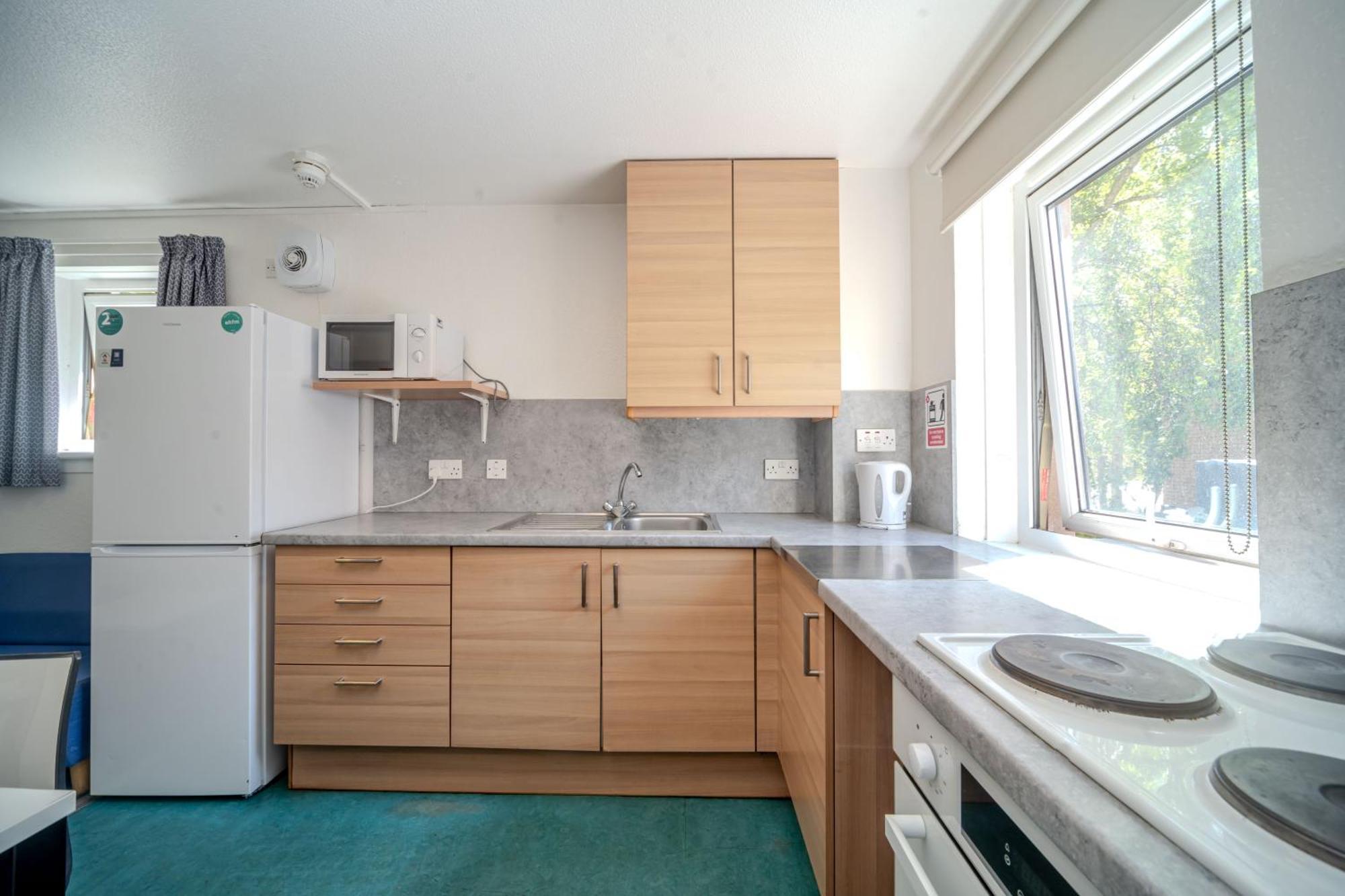 Joivy Budget 4,5 And 6 Bed Private Flats, In Historic Old Town (Adults Only) Edinburgh Dış mekan fotoğraf