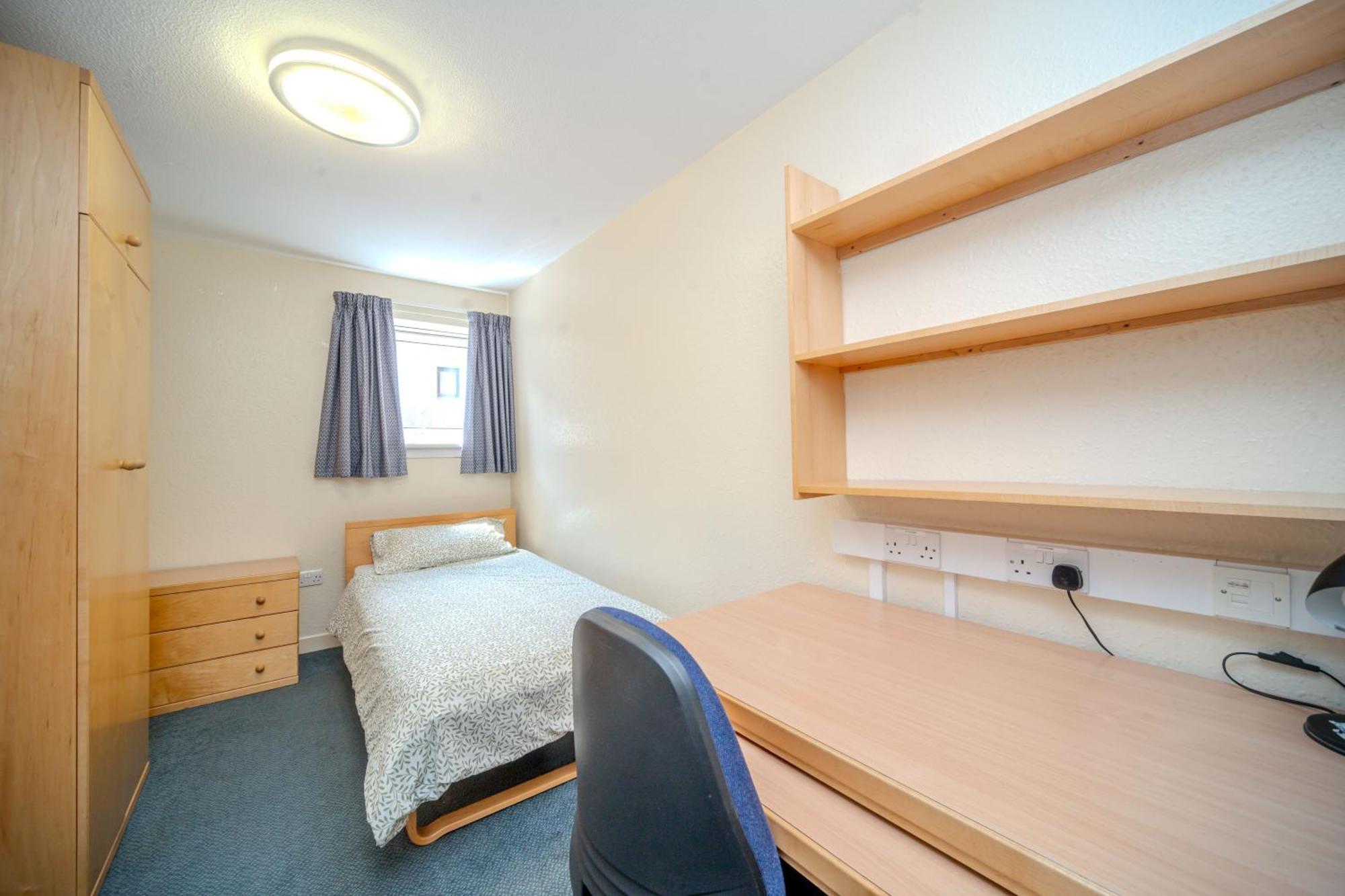 Joivy Budget 4,5 And 6 Bed Private Flats, In Historic Old Town (Adults Only) Edinburgh Dış mekan fotoğraf
